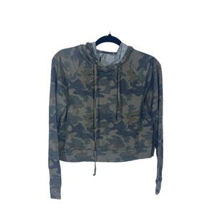 Camo Print Women's Cropped Hoodie